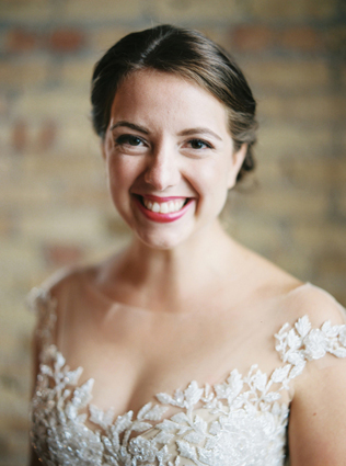 Тренд весны: свадебные платья с фальш-декольте - Ohdress.ru Тренд весны: свадебные платья с фальш-декольте