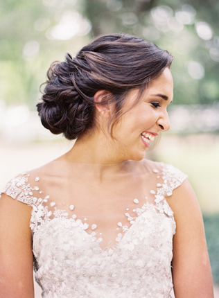 Тренд весны: свадебные платья с фальш-декольте - Ohdress.ru Тренд весны: свадебные платья с фальш-декольте