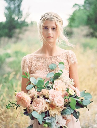 Тренд весны: свадебные платья с фальш-декольте - Ohdress.ru Тренд весны: свадебные платья с фальш-декольте