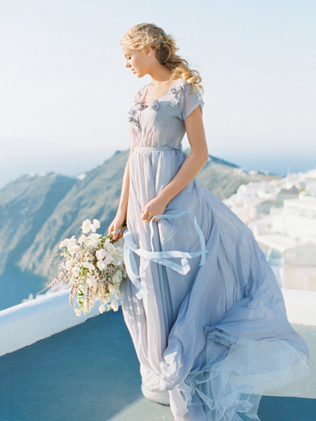 Rose Quartz и Serenity: главные оттенки Pantone для свадебных платьев 