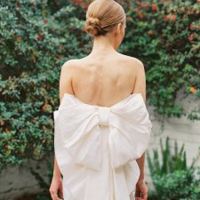 Внимание на детали: свадебные платья с бантами 