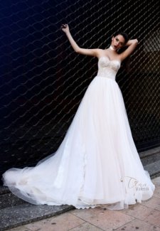 wedding dress Tiffany