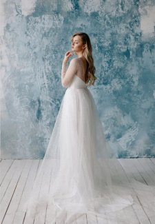 Свадебное платье с пышной юбочкой