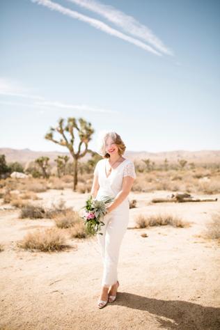 Как с подиума: брючные костюмы и комбинезоны для стильных невест 