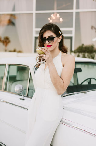 Как с подиума: брючные костюмы и комбинезоны для стильных невест 