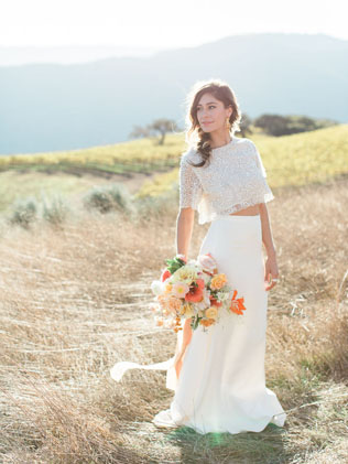 Как подобрать потрясающее свадебное платье кроп-топ - Ohdress.ru Как подобрать потрясающее свадебное платье кроп-топ