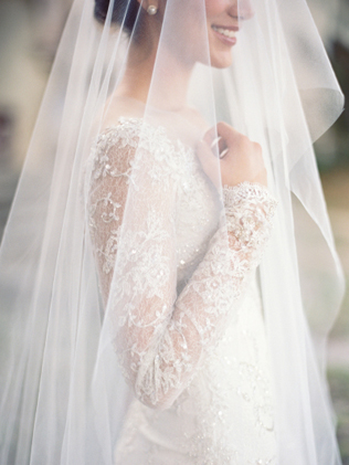 Вдохновение: свадебные платья с кружевными рукавами