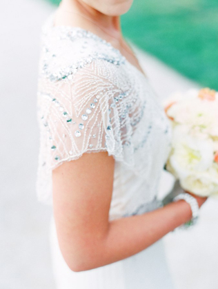 Внимание на детали: свадебные платья с рукавами-крылышками - Ohdress.ru Внимание на детали: свадебные платья с рукавами-крылышками