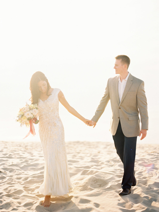 30 лучших свадебных платьев для пляжной церемонии - Ohdress.ru 30 лучших свадебных платьев для пляжной церемонии