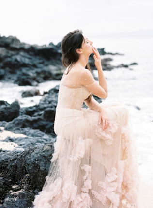 30 лучших свадебных платьев для пляжной церемонии - Ohdress.ru 30 лучших свадебных платьев для пляжной церемонии