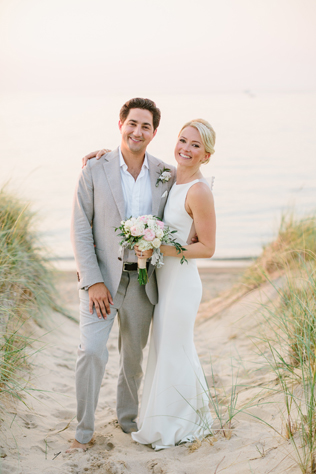 30 лучших свадебных платьев для пляжной церемонии - Ohdress.ru 30 лучших свадебных платьев для пляжной церемонии