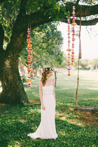 20 воздушных платьев для свадьбы в тропическом стиле - Ohdress.ru 20 воздушных платьев для свадьбы в тропическом стиле