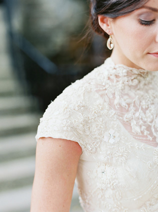 Платье невесты с воротником-стойкой: все за и против - Ohdress.ru Платье невесты с воротником-стойкой: все за и против