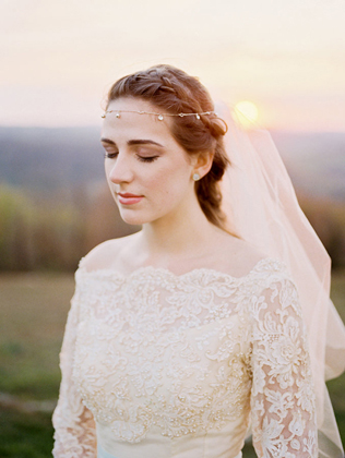 Кому подойдет свадебное платье с вырезом-лодочкой - Ohdress.ru Кому подойдет свадебное платье с вырезом-лодочкой